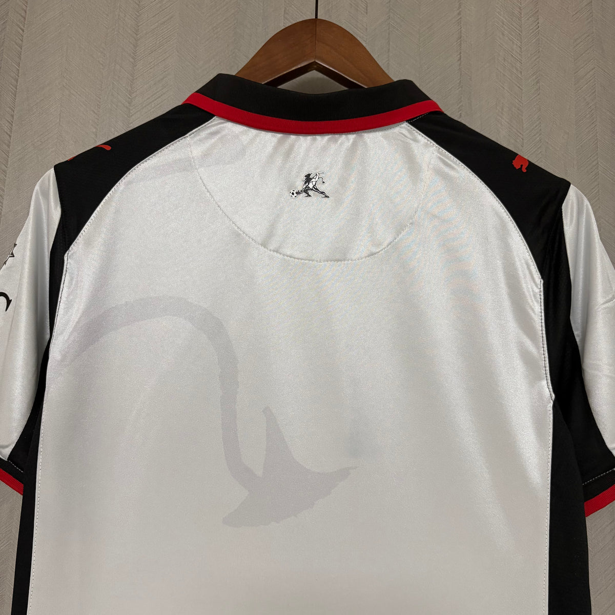 Camisa AC Milan × Slam Jam Branca 2026/27 – Edição Especial