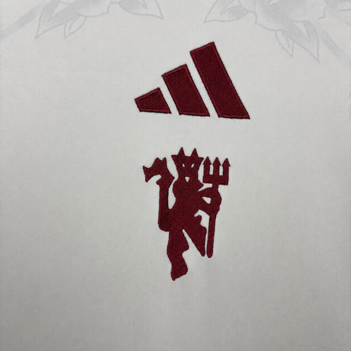Camisa Manchester United Away 2026/27 Off-White – Versão Torcedor