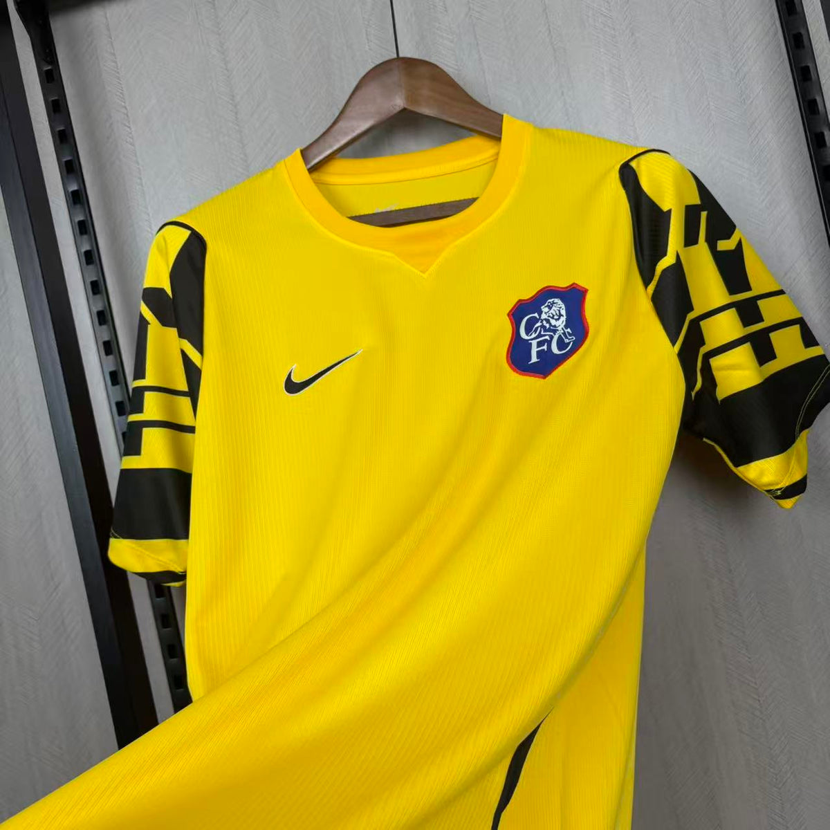 Camisa Chelsea Special Edition Amarela – Masculina – Versão Torcedor